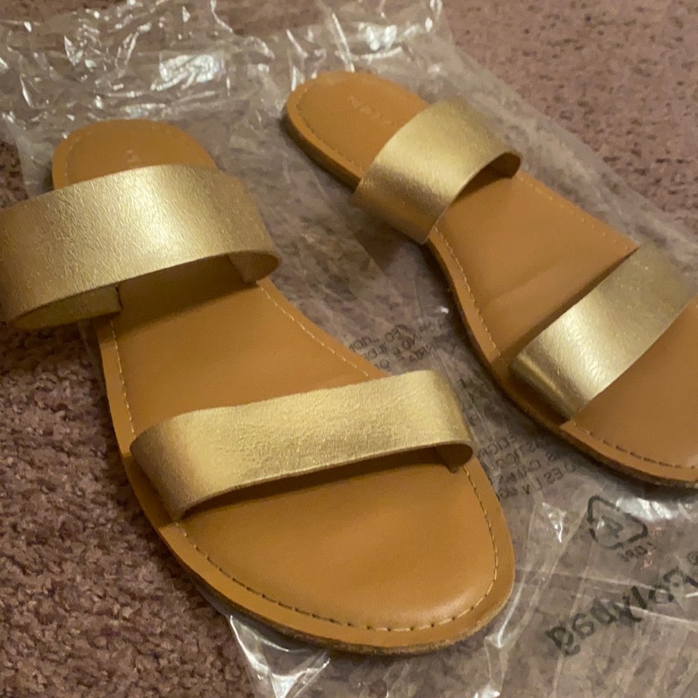 Old Navy Gold Strap Flip Flops